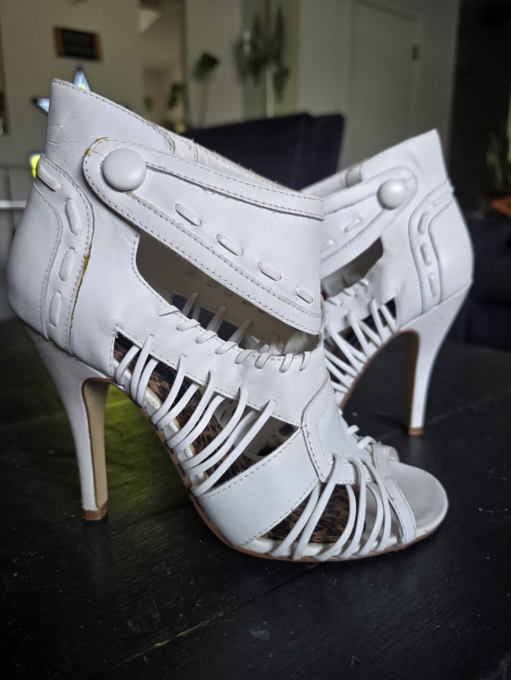 White CHINESSE LAUNDRY Strappy High Heel Sandals - Women's Fashion Pumps